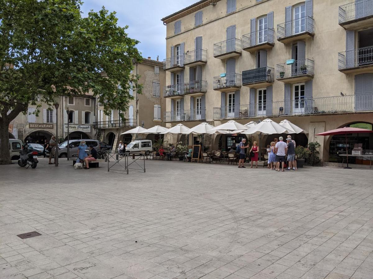 Maisonnette Dans Domaine Avec Piscine A Nyons, Pays Des Olives Eksteriør bilde